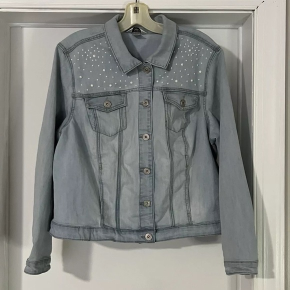 CJ Banks Women's 1X Light Blue Jean Jacket With Pearl Accents - Picture 1 of 5